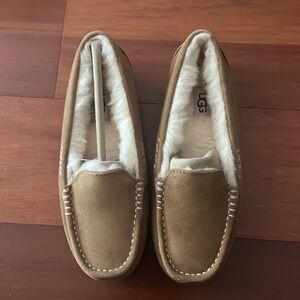 Brand New in Box Ugg W Ansley Slipper size 5 (EU 36) chestnut color